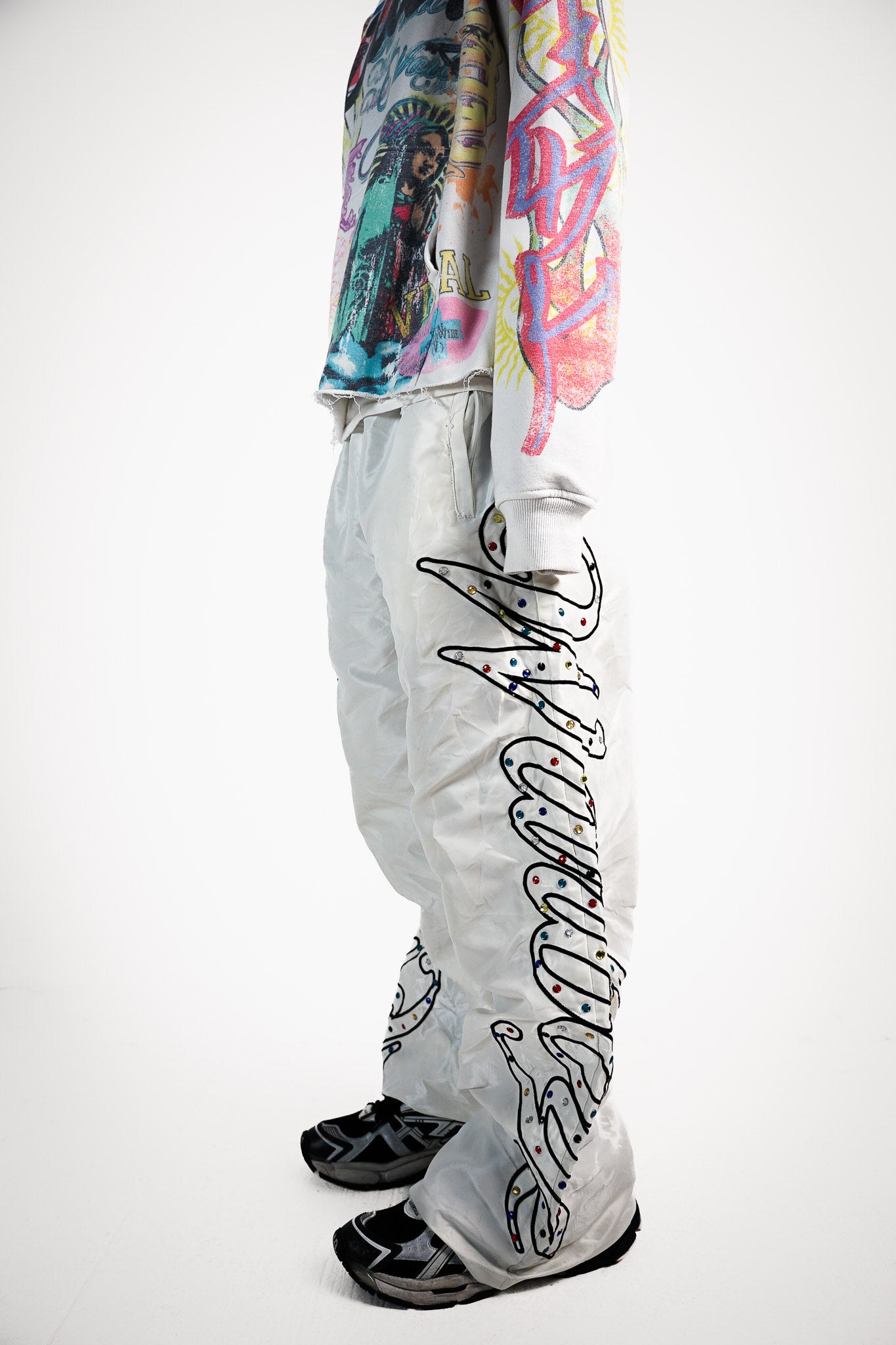 WHITE GEM TRACKPANTS